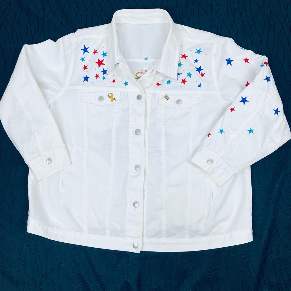 QUAKER FACTORY Women’s White USA July 4th Star embroidered Denim Jacket
